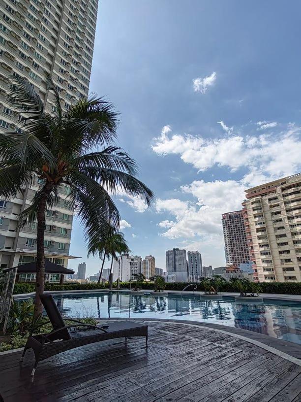 Happirest Serenity Inn, The Beacon Condominium, マカティ エクステリア 写真